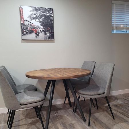 Boardwalk Homes - Executive Guest Rooms & Townhomes Kitchener Kültér fotó