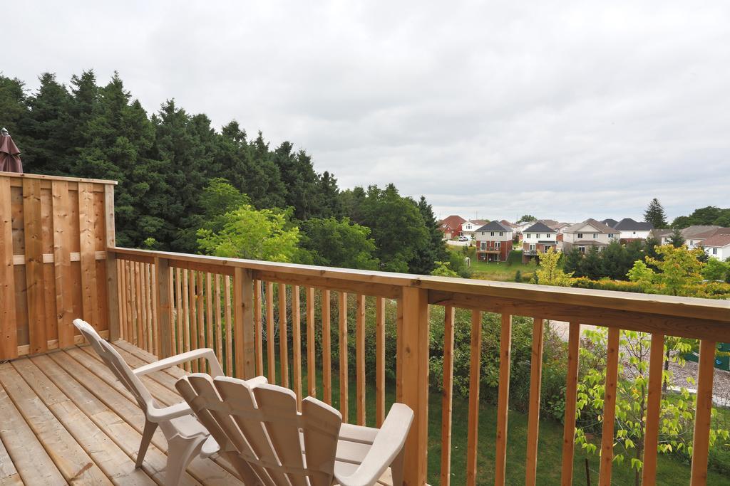 Boardwalk Homes - Executive Guest Rooms & Townhomes Kitchener Szoba fotó