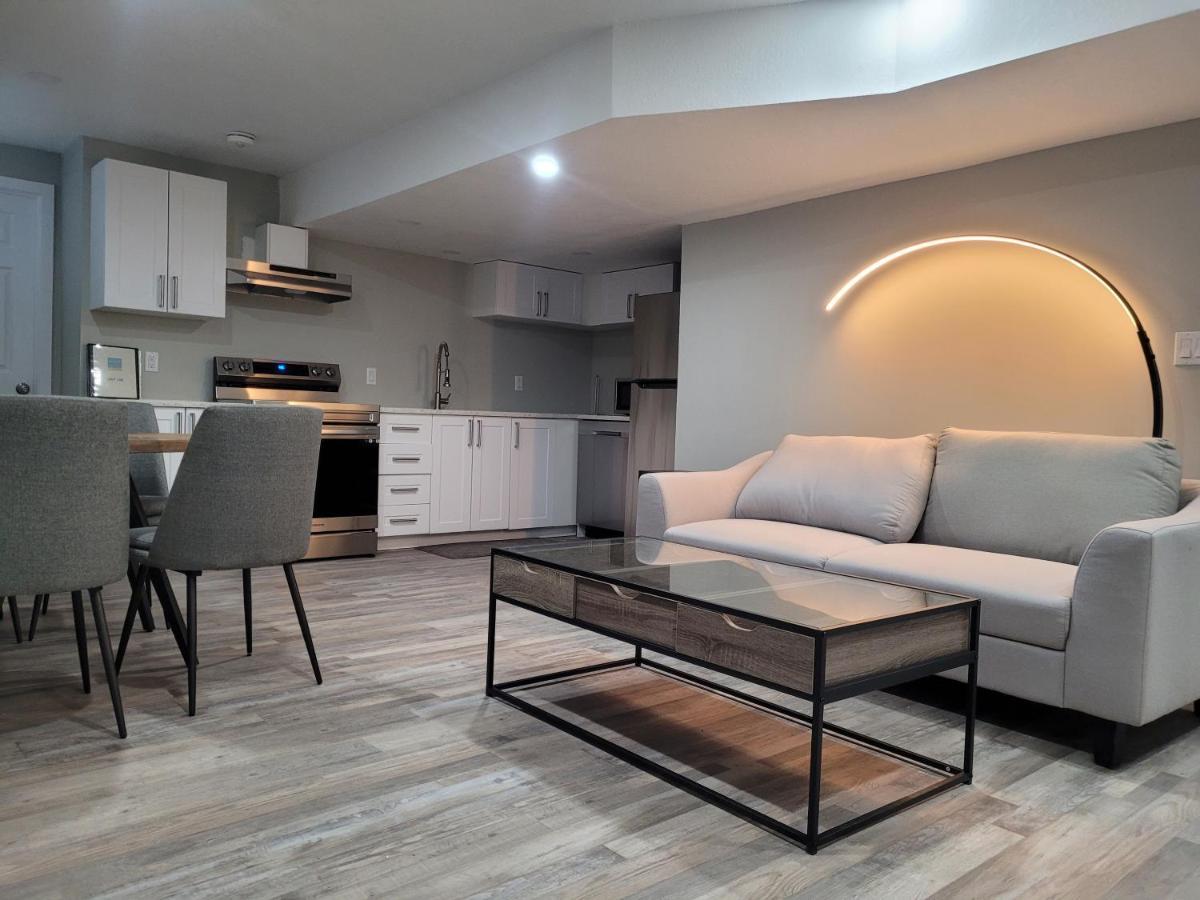 Boardwalk Homes - Executive Guest Rooms & Townhomes Kitchener Kültér fotó