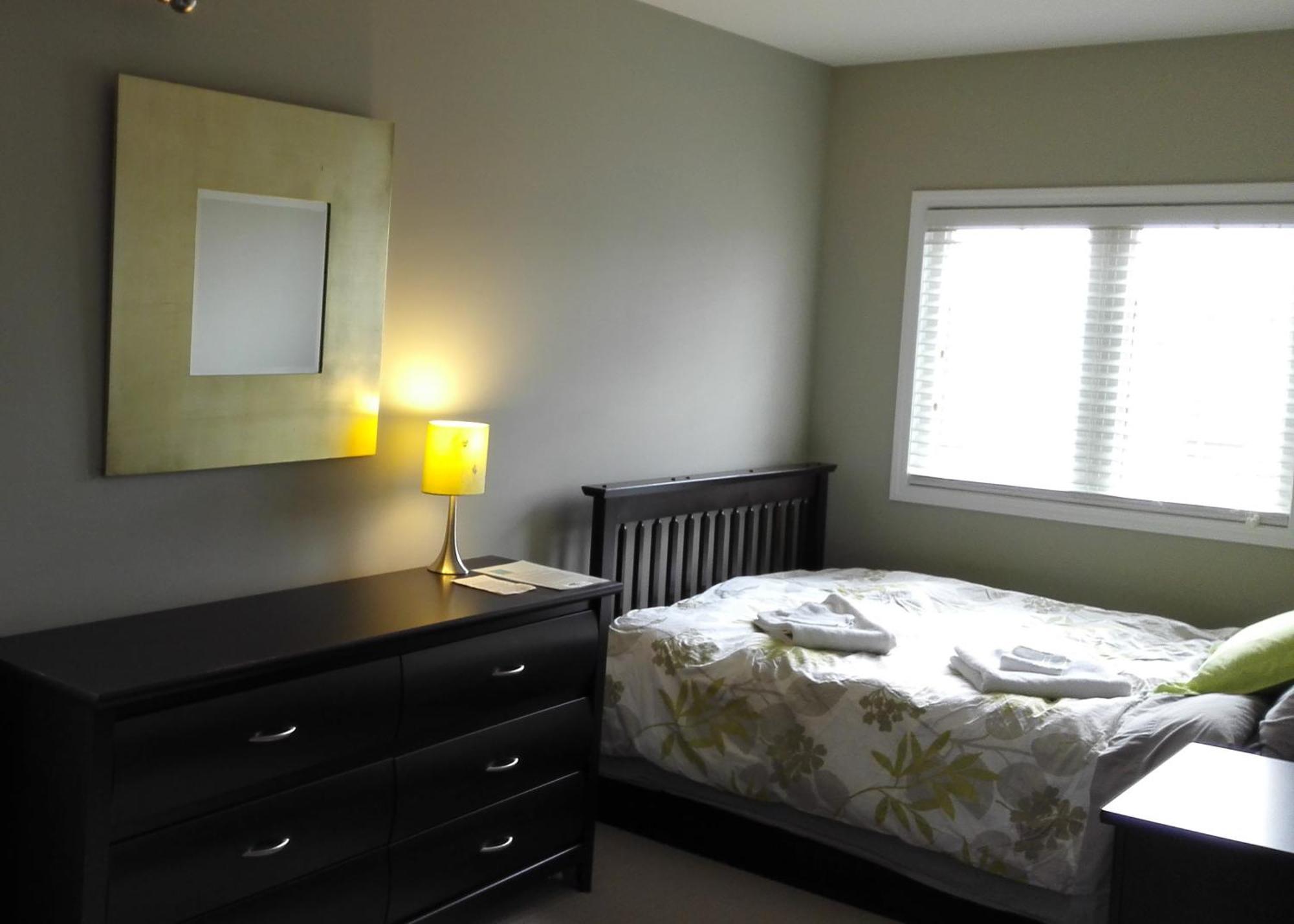 Boardwalk Homes - Executive Guest Rooms & Townhomes Kitchener Kültér fotó