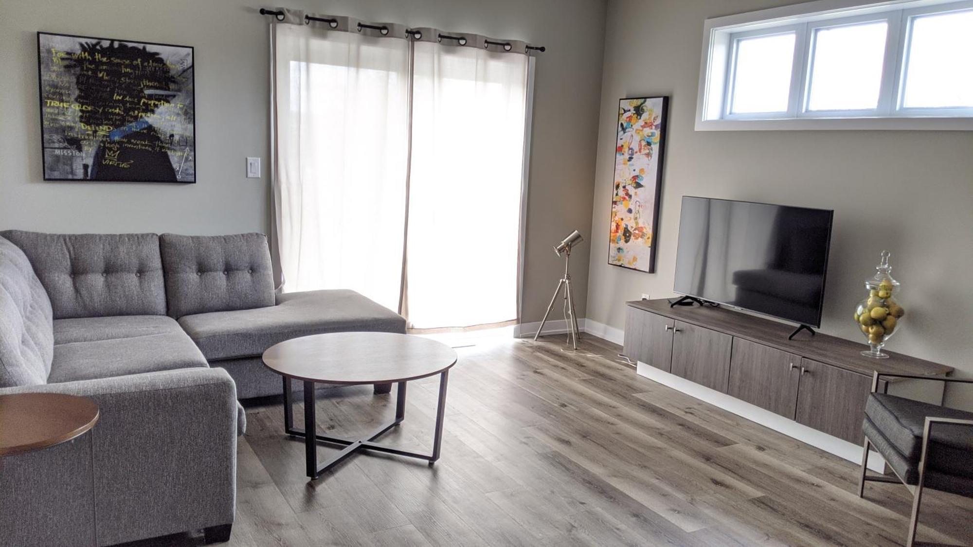 Boardwalk Homes - Executive Guest Rooms & Townhomes Kitchener Kültér fotó