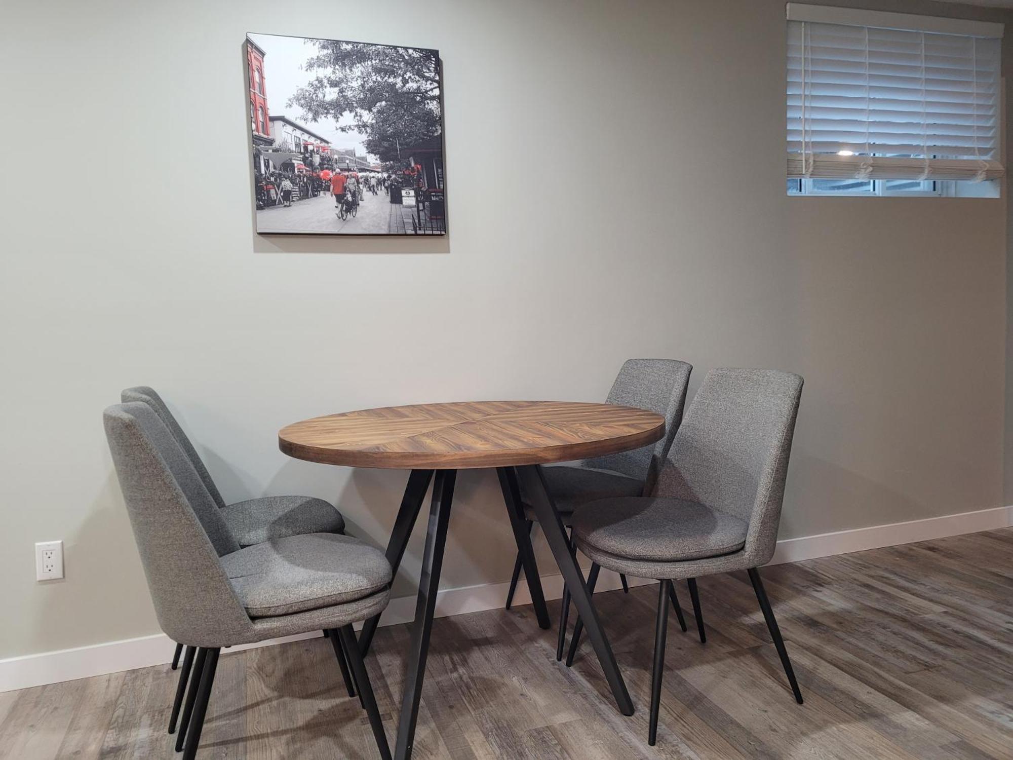 Boardwalk Homes - Executive Guest Rooms & Townhomes Kitchener Kültér fotó