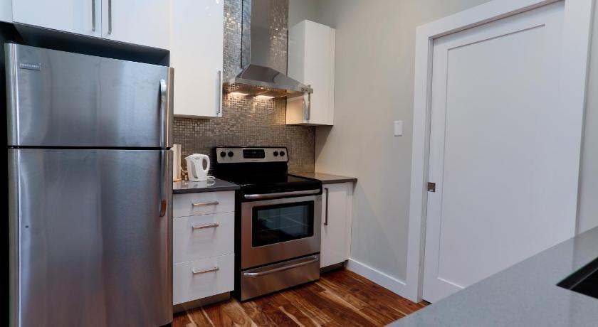Boardwalk Homes - Executive Guest Rooms & Townhomes Kitchener Szoba fotó