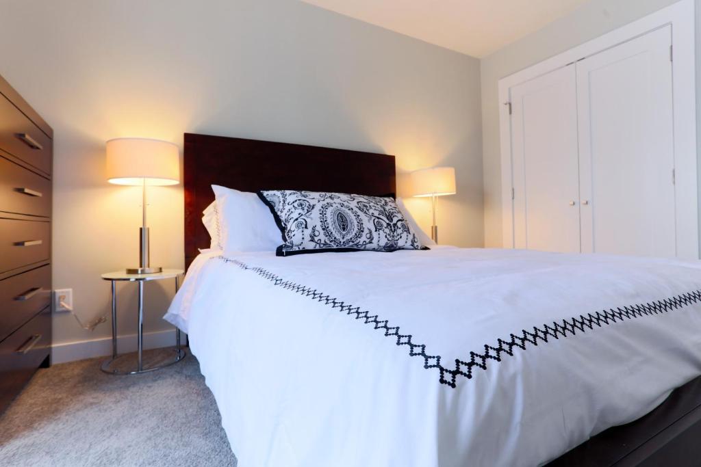 Boardwalk Homes - Executive Guest Rooms & Townhomes Kitchener Szoba fotó